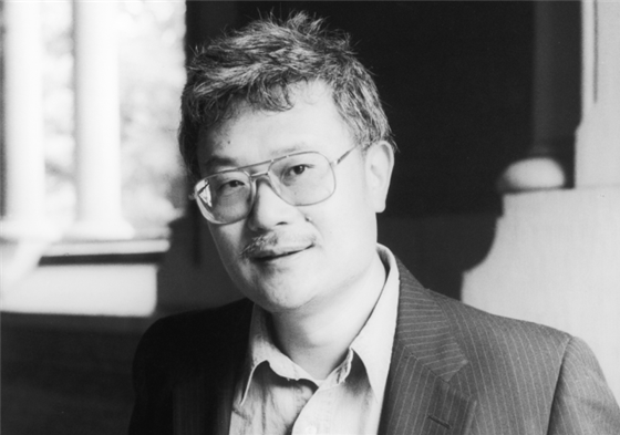 하진 (Ha Jin, 1956-  ), 재미 중국작가, 2004년 모습