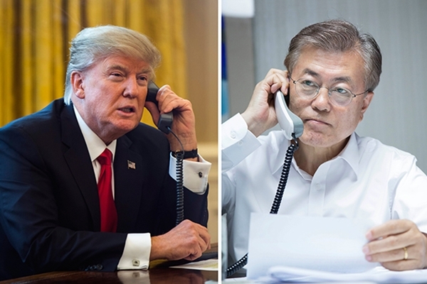 도널드 트럼프 미국 대통령(왼쪽)과 문재인 대통령이 지난 1일 밤 정상간 전화 통화를 했다.(사진=연합뉴스)