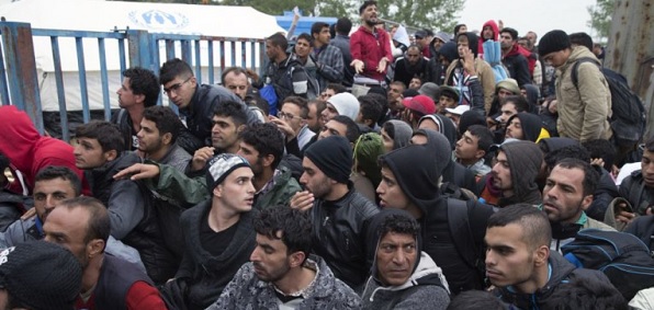 유럽에 유입된 이슬람 난민들 [World Net Daily 캡처]