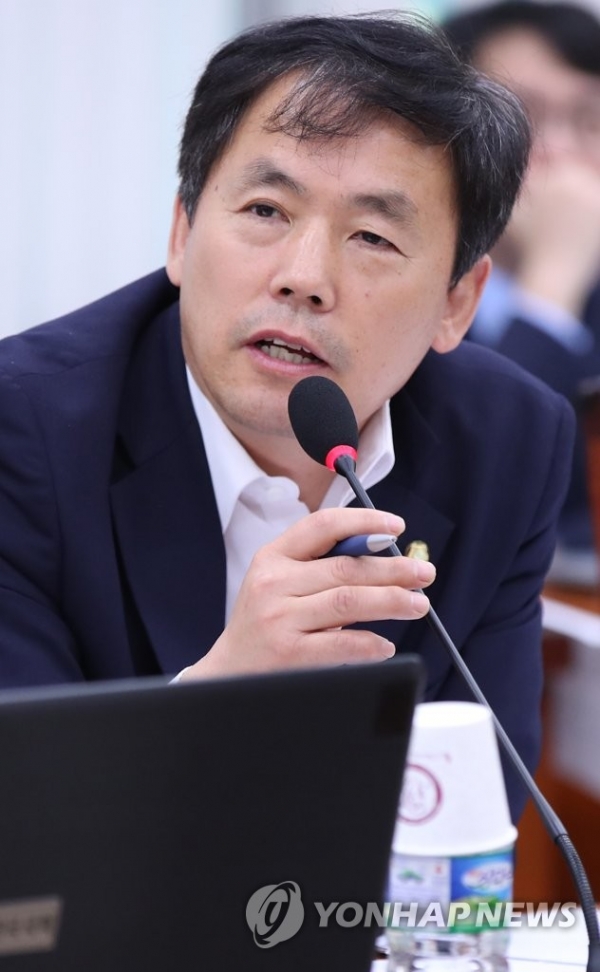 '최순실' 관련 허위 의혹 제기로 명예훼손 손해배상 판결을 받은 더불어민주당 김현권 의원