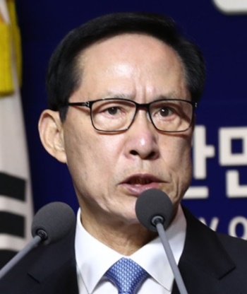 송영무 국방부 장관
