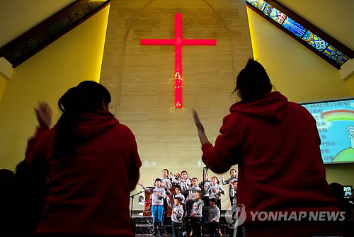 중국 시골 교회의 예배 [EPA=연합뉴스 자료사진]