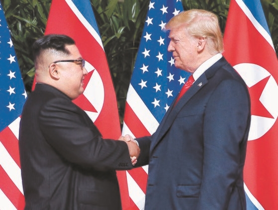 도널드 트럼프 미국 대통령(右)과 김정은. (사진=연합뉴스)
