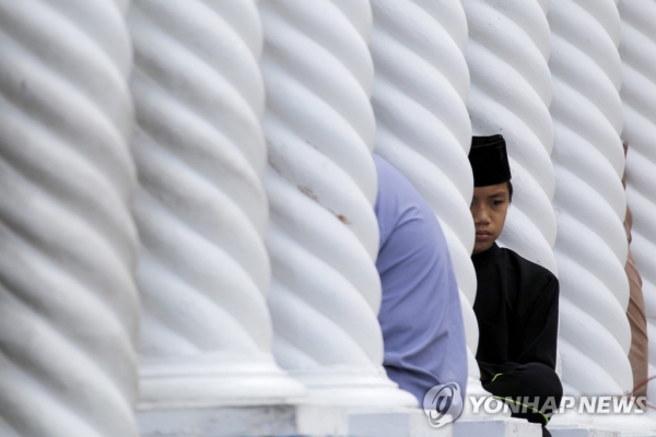 브루나이 반다르 그리 브가완의 술탄 오마르 알리 사이푸딘 모스크 기둥 [연합뉴스 제공]
