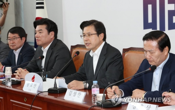 황교안 자유한국당 대표가 5일 오후 국회에서 열린 북핵외교안보특별위원회의에서 발언하고 있다. (사진=연합뉴스)