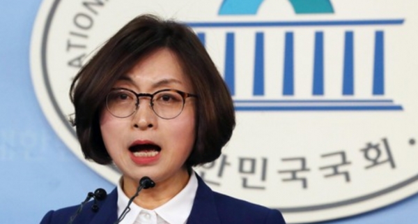 출마 선언 기자회견 당시의 은수미 성남시장. (사진 = 연합뉴스)