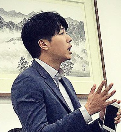 자유한국당 환경노동 전문위원을 겸하고 있는 황규환 청년부대변인.(사진=페이스북 캡처)