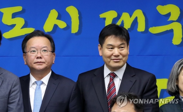 김부겸 더불어민주당 의원(左), 홍의락 의원. (사진=연합뉴스)