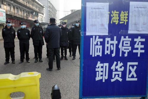 중국 우한의 폐쇄된 한 수산물 시장. (사진 = 연합뉴스)