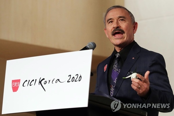 지난 1월14일 오후 서울 강남구 코엑스인터컨티넨탈호텔에서 열린 '2020 한국이미지상 시상식'(CICI Korea 2020)에서 해리 해리스 주한미국대사가 축사를 하고 있다.(사진=연합뉴스)