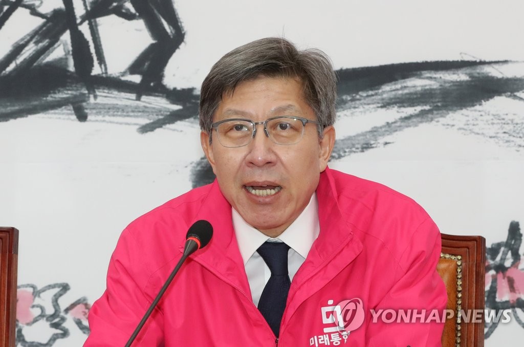 미래통합당 박형준 공동선대위원장이 1일 오전 서울 여의도 국회에서 열린 선거전략대책회의에서 발언하고 있다.