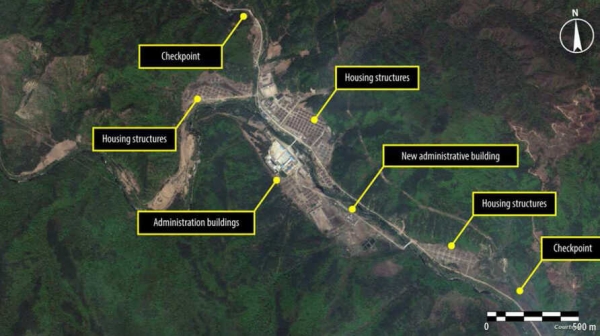 앰네스티 인터내셔널이 2013년 11월 공개한 북한의 최대 정치범수용소 16호 관리소의 위성사진