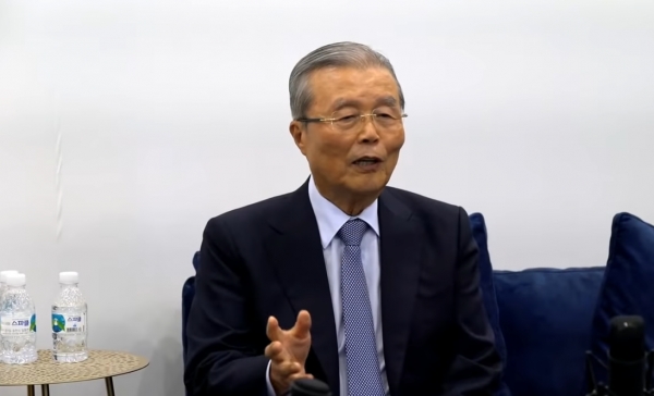 김종인 전 위원장은 지난달 유튜브 '선후포럼'에서 "이재명이 당선돼도 정권교체라고 생각하는 사람들이 많을 것이다"는 발언을 했다. [사진=선후포럼 캡처]