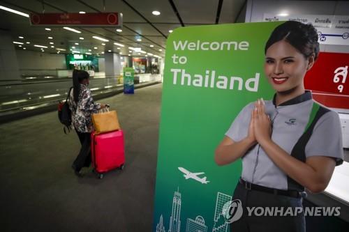 태국은 이달 초부터 백신 접종을 완료한 해외 관광객을 대상으로 '무격리 입국제도'(Test & go)를 재개했다사진은 방콕 수완나품 공항 입국장. [사진=연합뉴스]