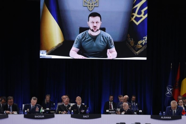 젤렌스키 우크라이나 대통령이 29일 마드리드에서 열린 나토 회담과의 화상연결에서 발언하고 있다. [월스트리트저널]