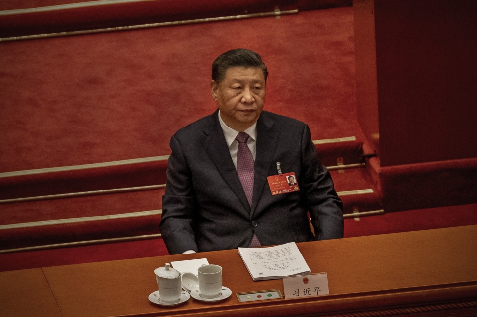 중국의 시진핑 주석이 기존의 관행을 깨고 3연임을 할 것인지가 초미의 관심사로 떠오르고 있다. 올 10월 열릴 전국대표회의에서 시 주석의 3번째 연임이 결정될 것으로 전망된다. [사진=블룸버그]