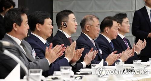 지난 3월 한일 비즈니스라운드테이블 참석한 주요 그룹 총수들. [연합뉴스 자료사진]