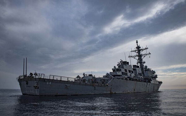 예멘 반군이 이스라엘을 향해 발사한 것으로 추정되는 미사일 3기와 드론 여러 대를 미국 해군 전함이 격추한 것으로 전해졌다. 사진은 지중해에 있는 미 해군 구축함 USS카니. [AP연합]