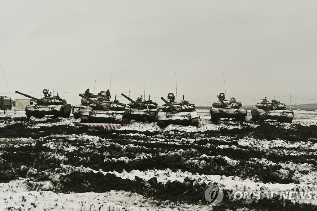 러시아 T-72B3 탱크 부대. 2022.01.22(사진=AP, 연합뉴스)