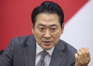 <b>장동혁</b> 지도부, '<b>계엄</b> 1주년 대국민 <b>사과론</b>' 아직 고심 중