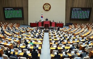 <b>민주당</b> 주도 '대북전단 제지' 법안 강행…국민의힘 전원 표결 불참